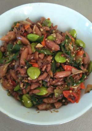 Foto resep Oseng Mercon Baby Cumi dan Pete
