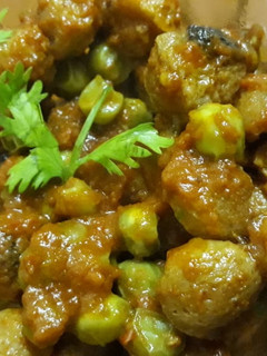 சோயா பட்டாணி சப்ஜி (Soya battani sabji recipe in tamil) செய்முறை முக்கிய புகைப்படம்