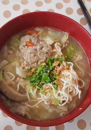 รูปของ เส้นบุกบะหมี่น้ำหมูสับ ใช้บะหมี่โอ๊ต