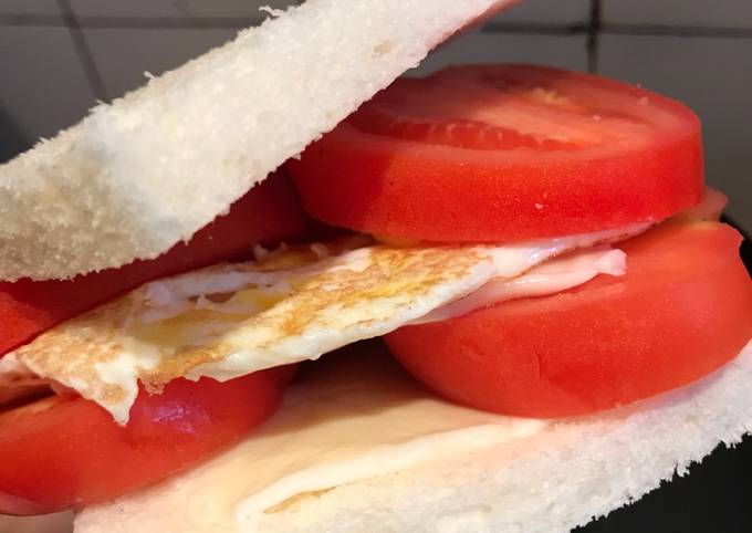 Fresh Tomatoes Double Sandwich