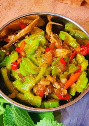 Foto resep Tumis Pare Ikan Asap