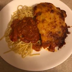A picture of Chicken Parmesan.