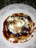 Plátano Dulce en cama de Puré de Batata Amarilla y Queso
