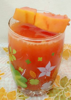 A picture of Papaya juice.