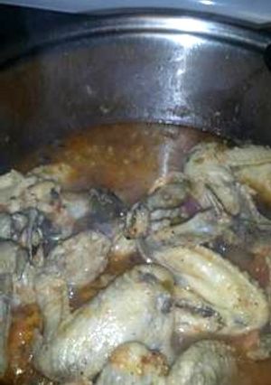 Una foto de Alitas de pollo a mi estilo