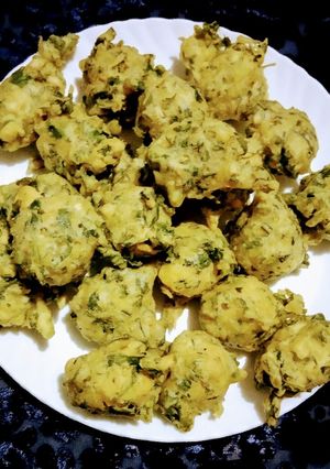 મેથી ના ભજિયાં (Methi Bhajiya Recipe In Gujarati) રેસીપી મુખ્ય ફોટો