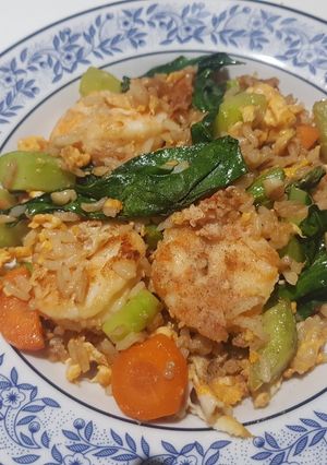 รูปของ ข้าวผัดกุ้งใส่ผักคะน้า