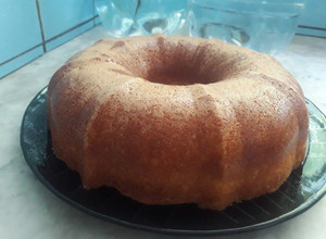 Una foto de Bizcochuelo de Limón en Savarin Essen 24 cm
