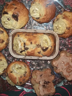 Una foto de Muffin de banana y chispas de chocolate!!