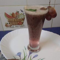 A picture of Red Grapes Juice.