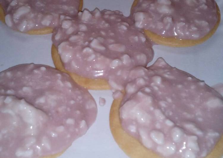 Cottage Cheese Cracker Topper