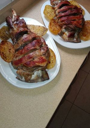 Una foto de Pierna de cordero asada