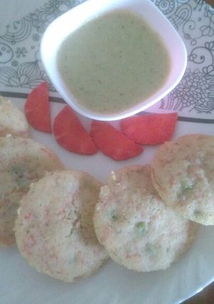 A picture of Multi dal idlis.