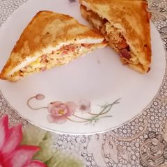 A picture of Omlette Sandwich.