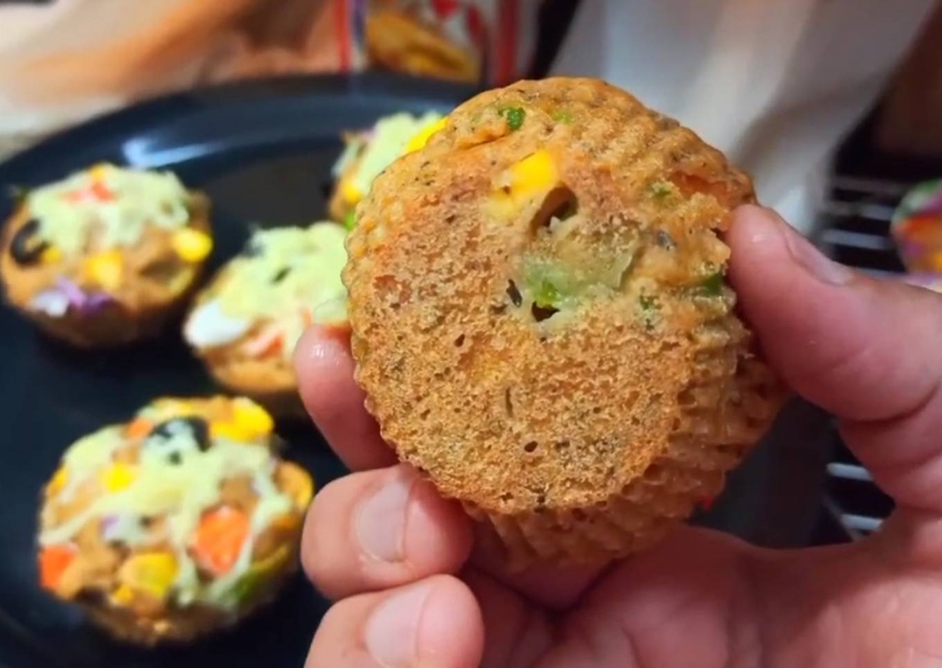 Pizza muffins