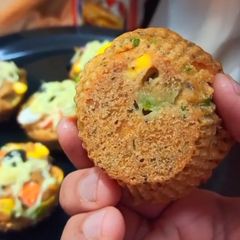 A picture of Pizza muffins.