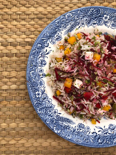 Una foto de Ensalada de brócoli, coliflor y remolacha
