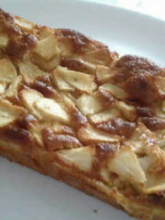 Una foto de Bizcocho de manzana fácil
