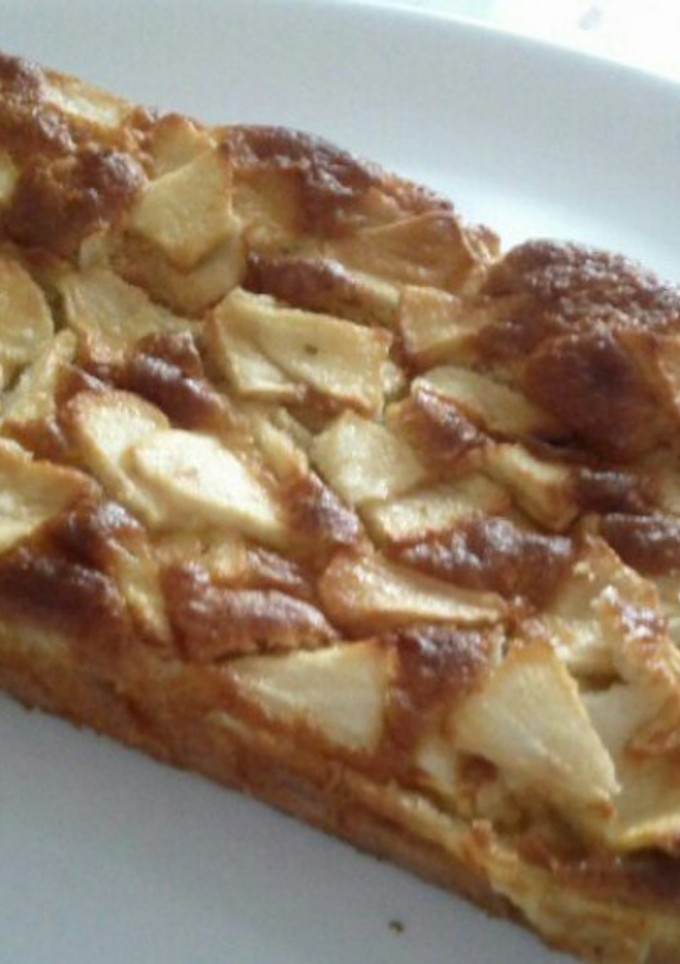Una foto de Bizcocho de manzana fácil