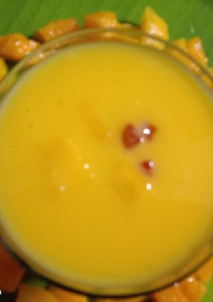 मैंगो कस्टर्ड (Mango custard recipe in Hindi) रेसिपी मुख्य फोटो