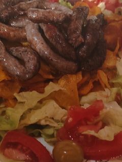صورة لوصفة مرقاز مقلي 🤤 مع شيبس بطاطا🍟على السريع 💪