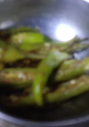 मिर्च का अचार (mirch ka achar recipe in Hindi) रेसिपी मुख्य फोटो
