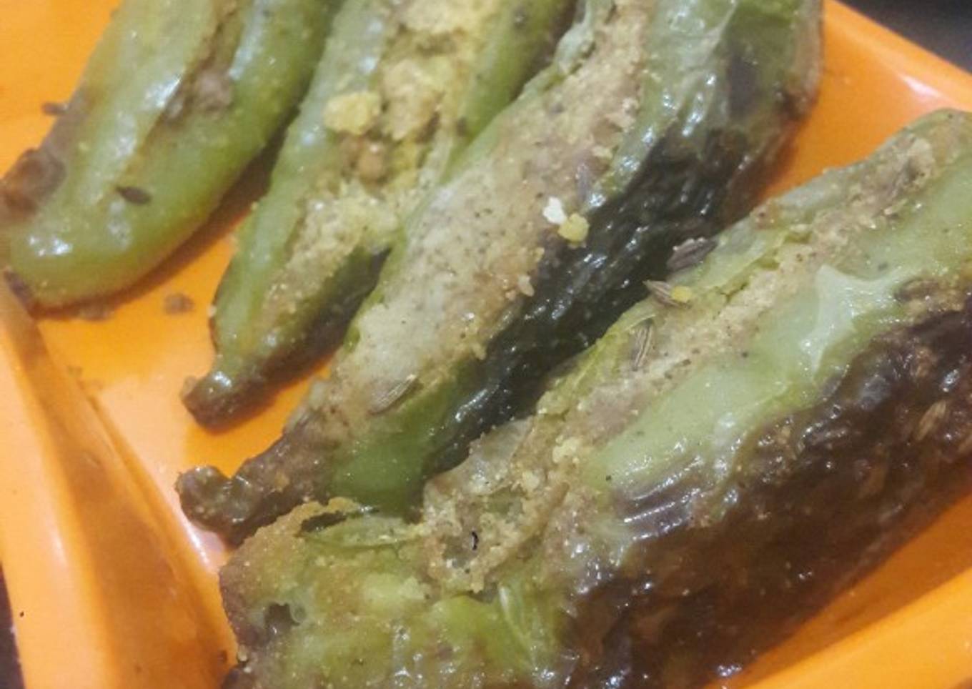 Rajasthani besan mirchi