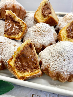 Una foto de Magdalenas con crema pastelera de chocolate