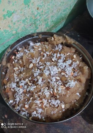 A picture of Semolina halwa.