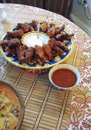 A picture of Mango Buffalo Wings.