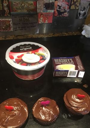 A picture of Whipped Cream Frosting.