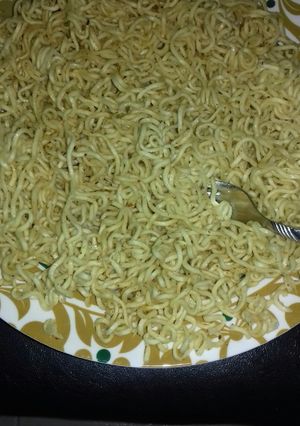 صورة لوصفة اندومي طويلة