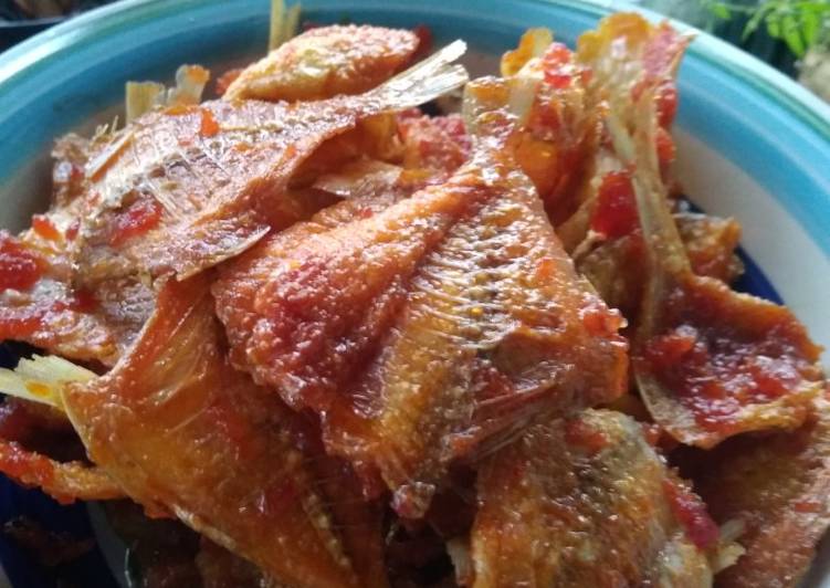 Siap Saji Balado Ikan Asin Tipis Ala Restoran