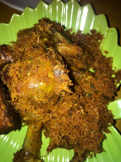 Foto resep Ayam goreng serundeng kelapa