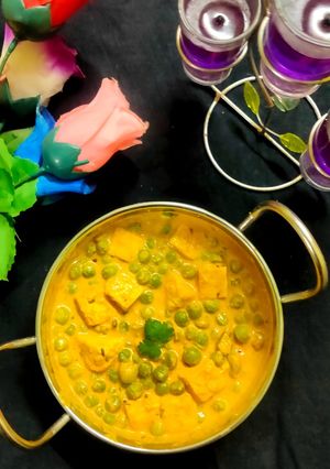 তেল পেঁয়াজ রসুন ছাড়া মটর পনির (oil free veg matar paneer recipe in Bengali) রেসিপির প্রধান ছবি