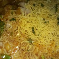 A picture of Ragda Patties.