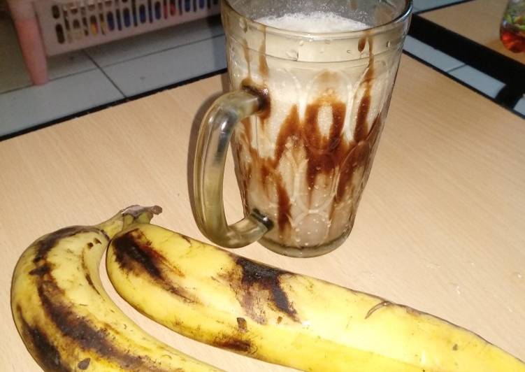 Cara Gampang Membuat Banana Milkshake, Menggugah Selera