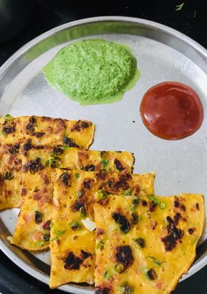 બેસન પુડલા (Besan Pudla Recipe In Gujarati) રેસીપી મુખ્ય ફોટો