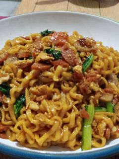 Foto resep Mie Goreng Sosis Bakso
