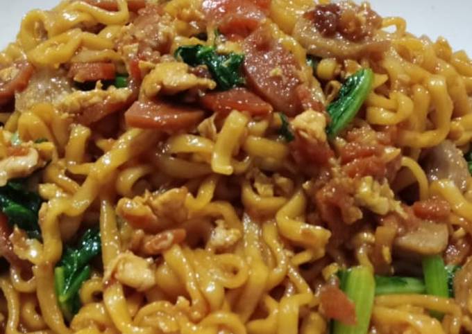 Resep Mie Goreng Sosis Bakso oleh Rahandika - Cookpad