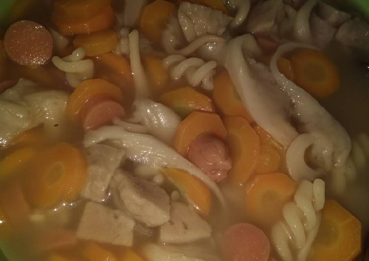 Cara Gampang Menyiapkan Sop jamur sosis bakso Anti Gagal
