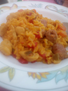 Una foto de Paella de carne