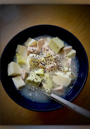 Hình của món Chè khúc bạch hoa quả 🍒🥣.