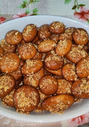A picture of Crispy and Syrupy Melomakarona 😍.