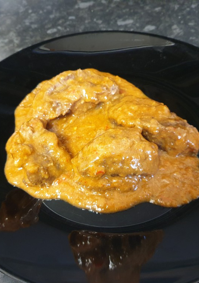 Una foto de Carrilleras de cerdo con salsa