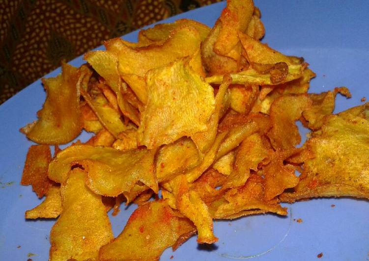 Kriuk crispy ubi pedas manies