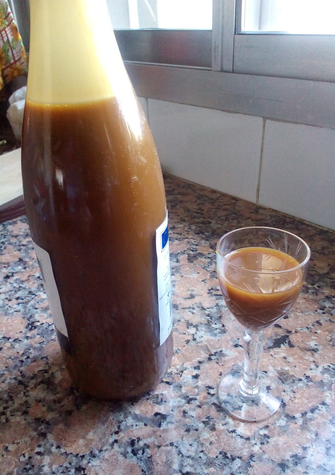 Una foto de Licor de dulce de leche casero