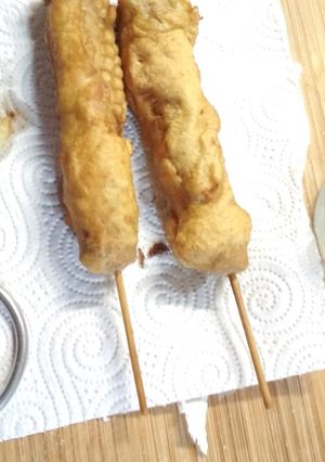 Una foto de Corn dogs veganos