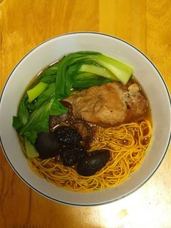 Hình của món Mì gà tiềm.