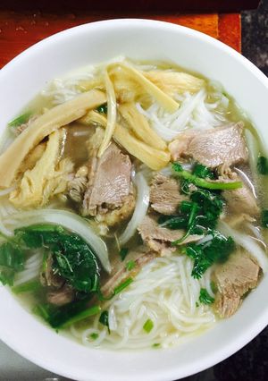 Hình của món Bún ngan nấu măng khô.
